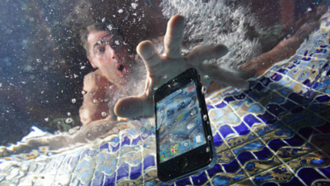 😱😱😱 Ever drop your phone, FREAK OUT, and pray it is still working when you pick it up?