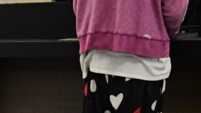 Is America the only country in the world where you can see a man dressed in a pink sweater turned inside-out, pajama pants and cowboy boots😂?
