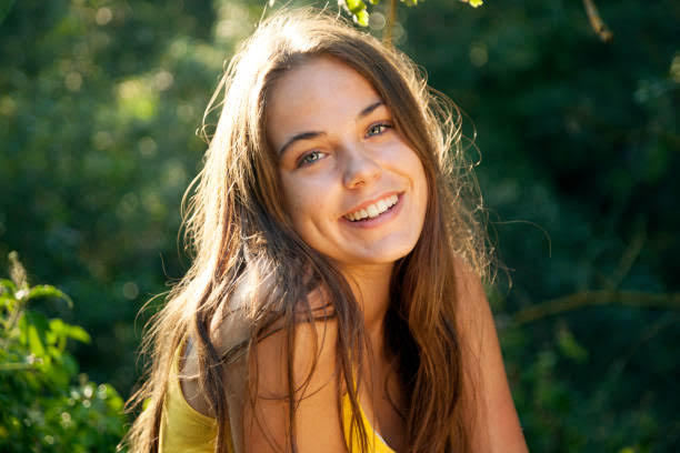 Would you be jealous if a beautiful girl smiled at your lover?