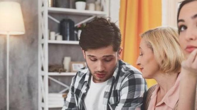 What Causes Mommy Issues in Guys, and How Do You Overcome It?