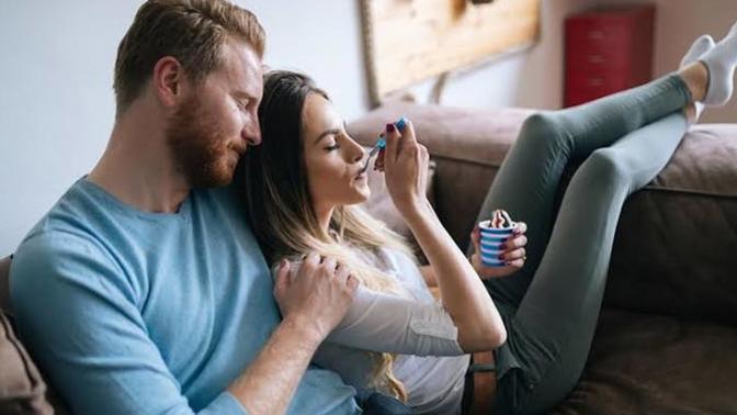 How to Spot a Clingy Boyfriend & Why He Acts That Way?