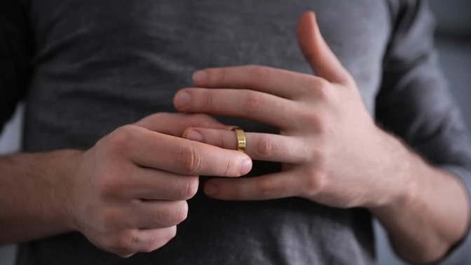 Why do men not wear engagement rings?