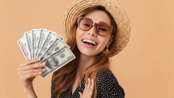 Do men find it harder to accept the idea that their girlfriends might earn more money than they do?