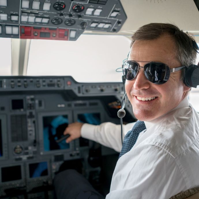 Do you like flying on airplanes? ✈️?