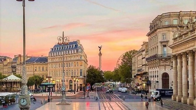 In terms of architecture, do you prefer this style of city or cities with lots of tall towers?
