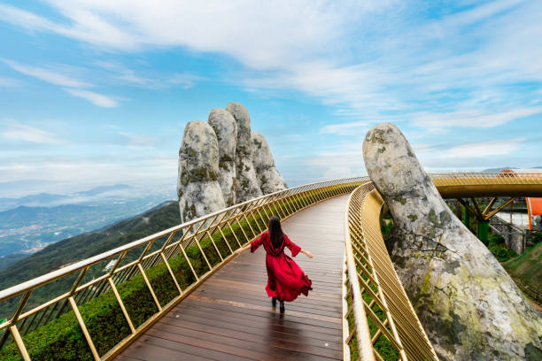 Guys, why de nang, vietnam is favourite for tourist?