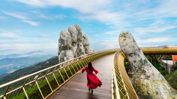 Guys, why de nang, vietnam is favourite for tourist?