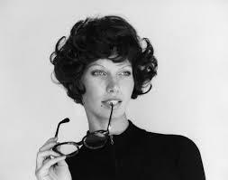 Do you prefer yourself with or without glasses?