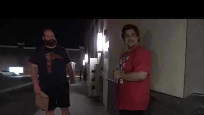Would you date a pizza man and part time discord mod?