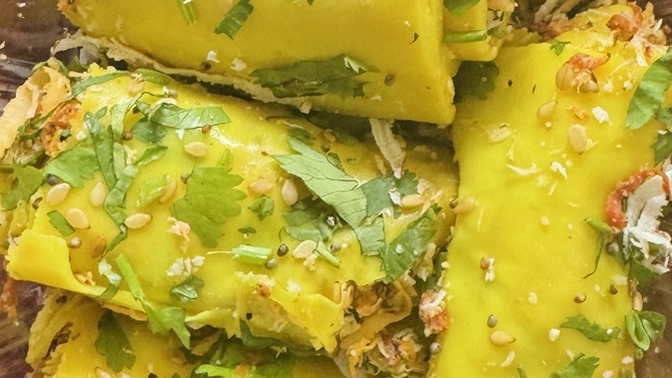 Would you eat this khandvi with coconut filling inside?