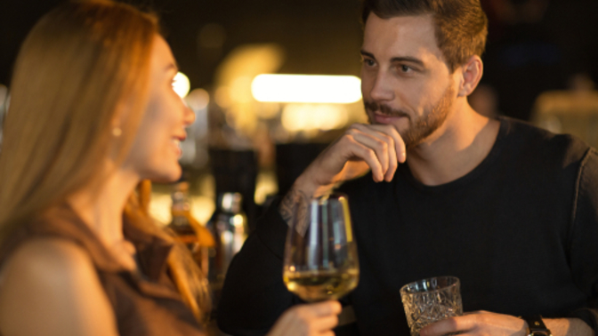 What are the best comments for a guy to make to attract a girl he's attracted to?