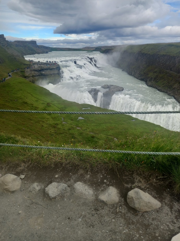 Primary screen - gullfoss, Iceland.