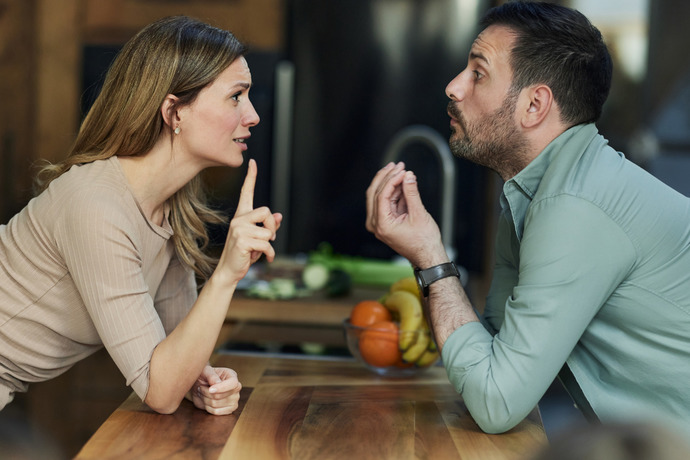Do you agree, that in a dispute between a man and a woman, nearly 100% of women will take the womans side and 50% of men will take the womans side?