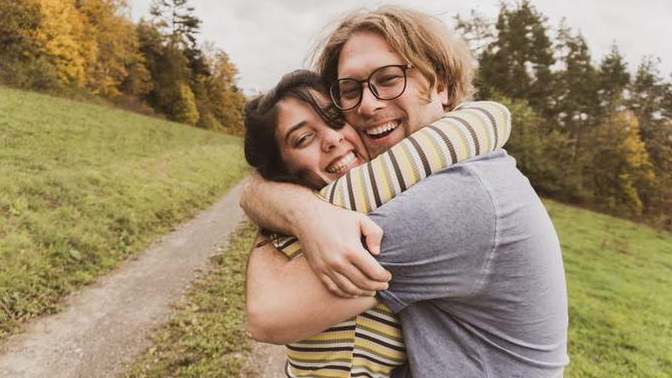 Are you a hugger or nah?
