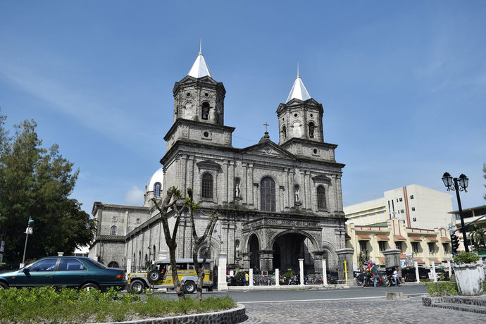 Do you prefer greyish or brownish concrete on architectures?