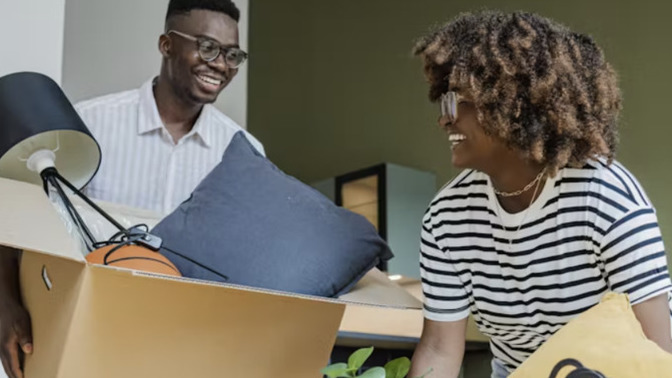 How long should you date someone before you move in with them?
