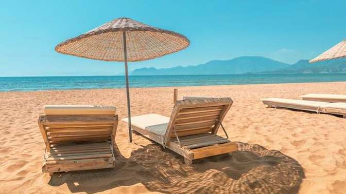 Where would you like to spend your vacation outside your country?