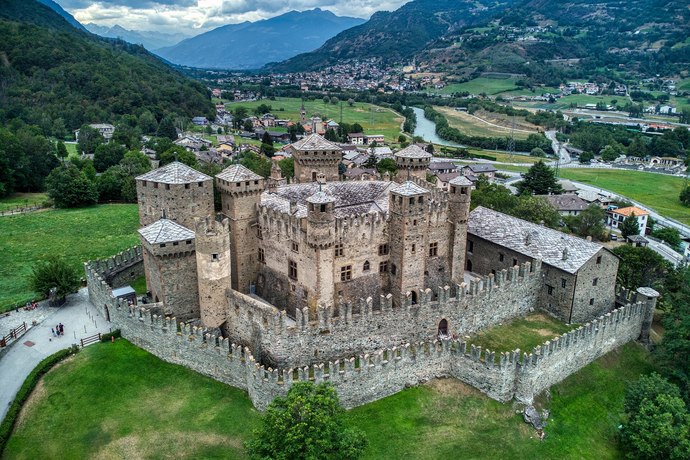 Would you rather visit Aosta valley or Obernai?