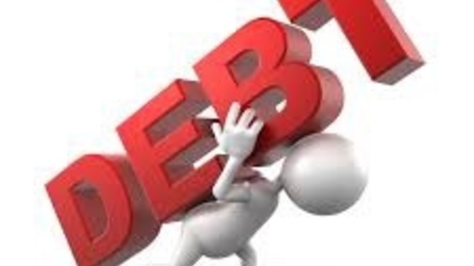 Is a 40y old Virgin in 15K debt & bad credit a red flag?