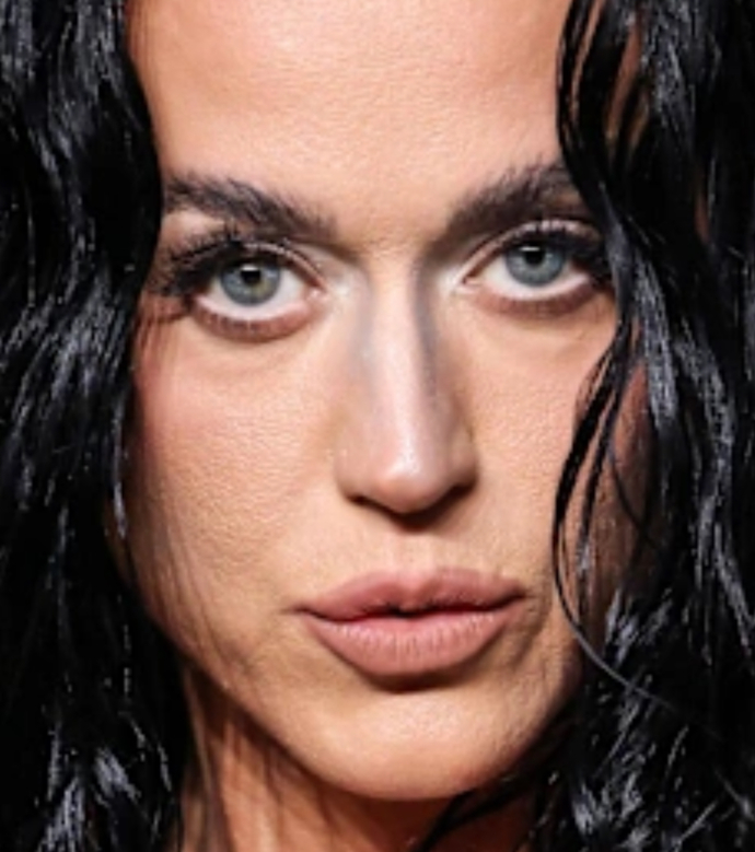 Men, what are your thoughts about women who start to show age on their face?