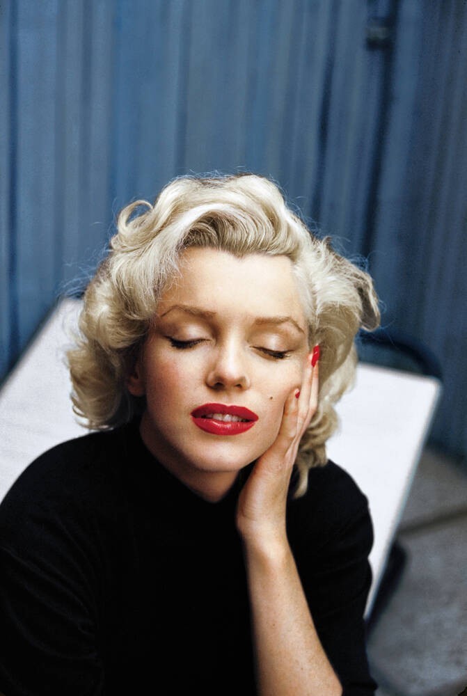 Why do people want to emulate Marilyn Monroe, who suffered from mental illness, drug abuse, and low self-worth and wasnt even respected?