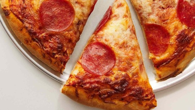 Is a hot pizza good for first date nights?
