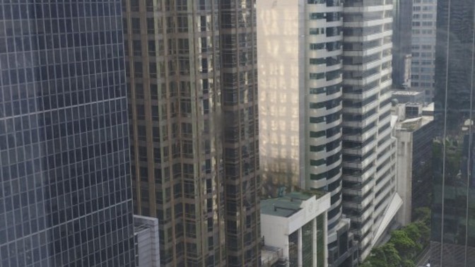 Would you accept stubborn customers for 1 hour confrontation?