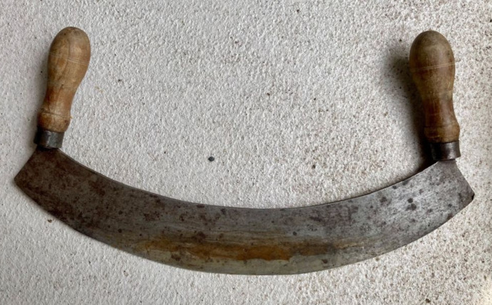 Its an old kitchen tool, what is this?