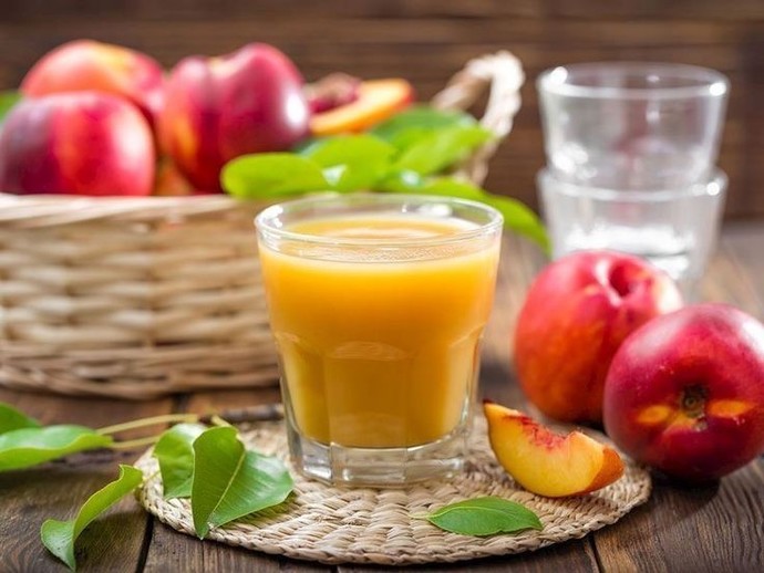 If you squeezed the juice of your favorite fruit and offered it to me, which fruits juice would I drink?