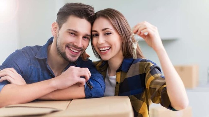 Do you agree it's a mistake if a woman moves in with her boyfriend with the expectation of a proposal one day?