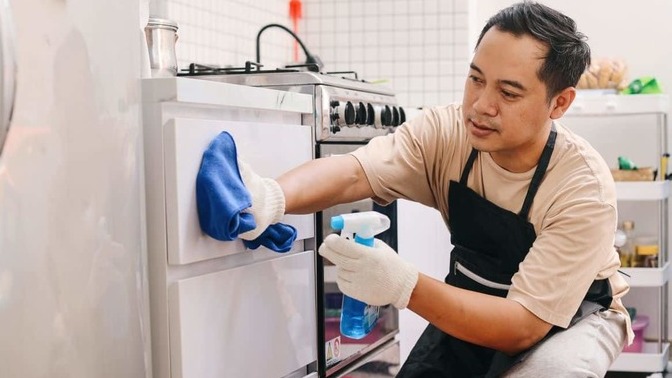 Do you see househusbands as less masculine?