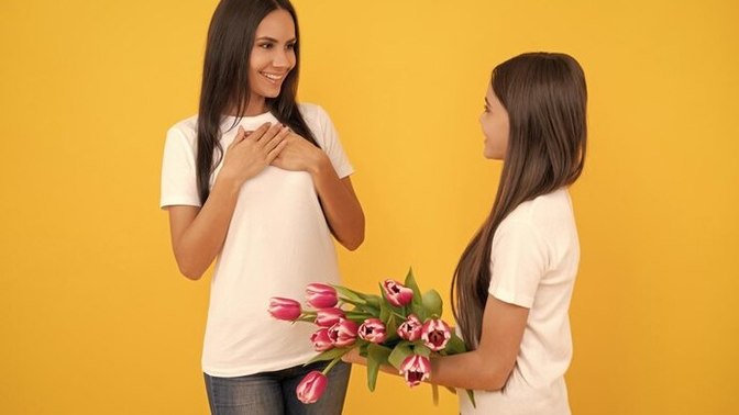 What do you get your mom for Mother's Day when she insists she wants ‘nothing’ but will definitely remember if you get nothing?