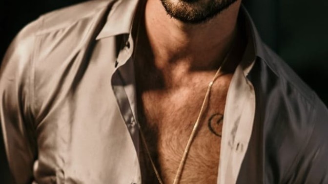 Do women prefer tall dark-haired guys?