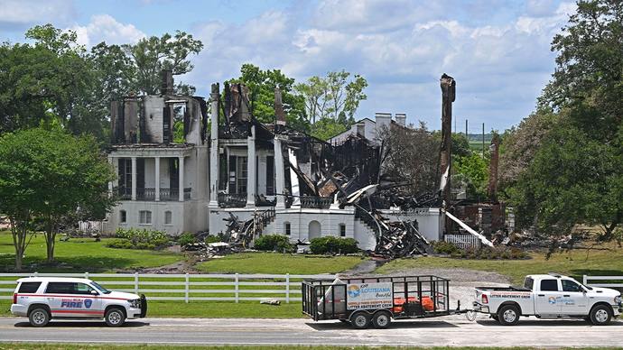 What Are Your Opinions With Largest Antebellum Mansion Catching On Fire?