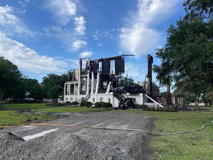 What Are Your Opinions With Largest Antebellum Mansion Catching On Fire?