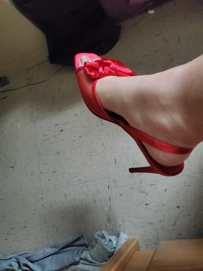Are my feet too big for these heels?