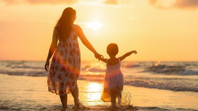 If your neighbor, who is a single mother, asks for friends with benefits, would you do it?