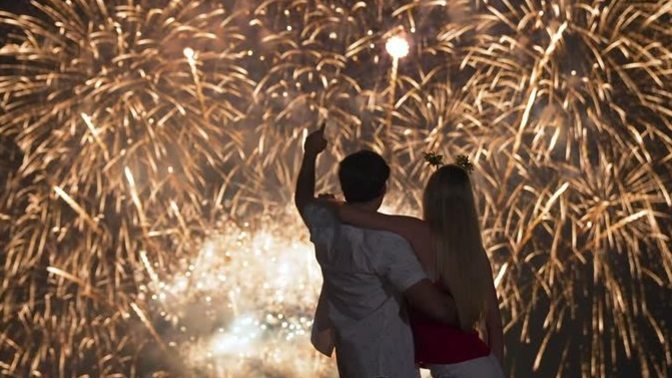 Do men enjoy romance? Do they want fireworks, rooms full of roses, and grand gestures?
