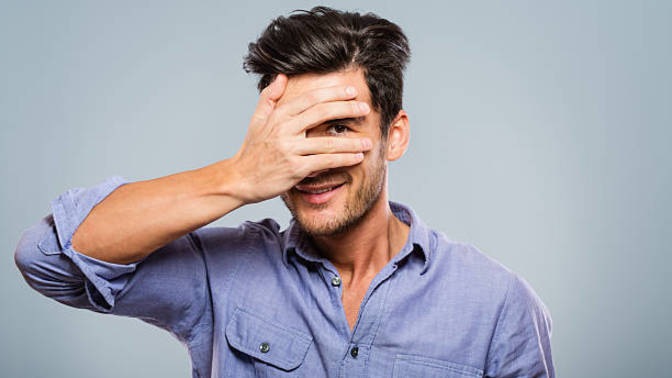 Can it be hard for someone to know if they are attractive?