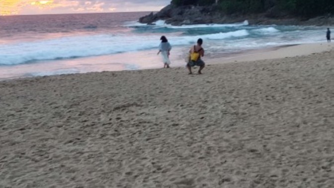This is Surin beach in Phuket Thailand , I love this spot and this view.. I'm fortunate to be here for a few days. What are your favorite places?