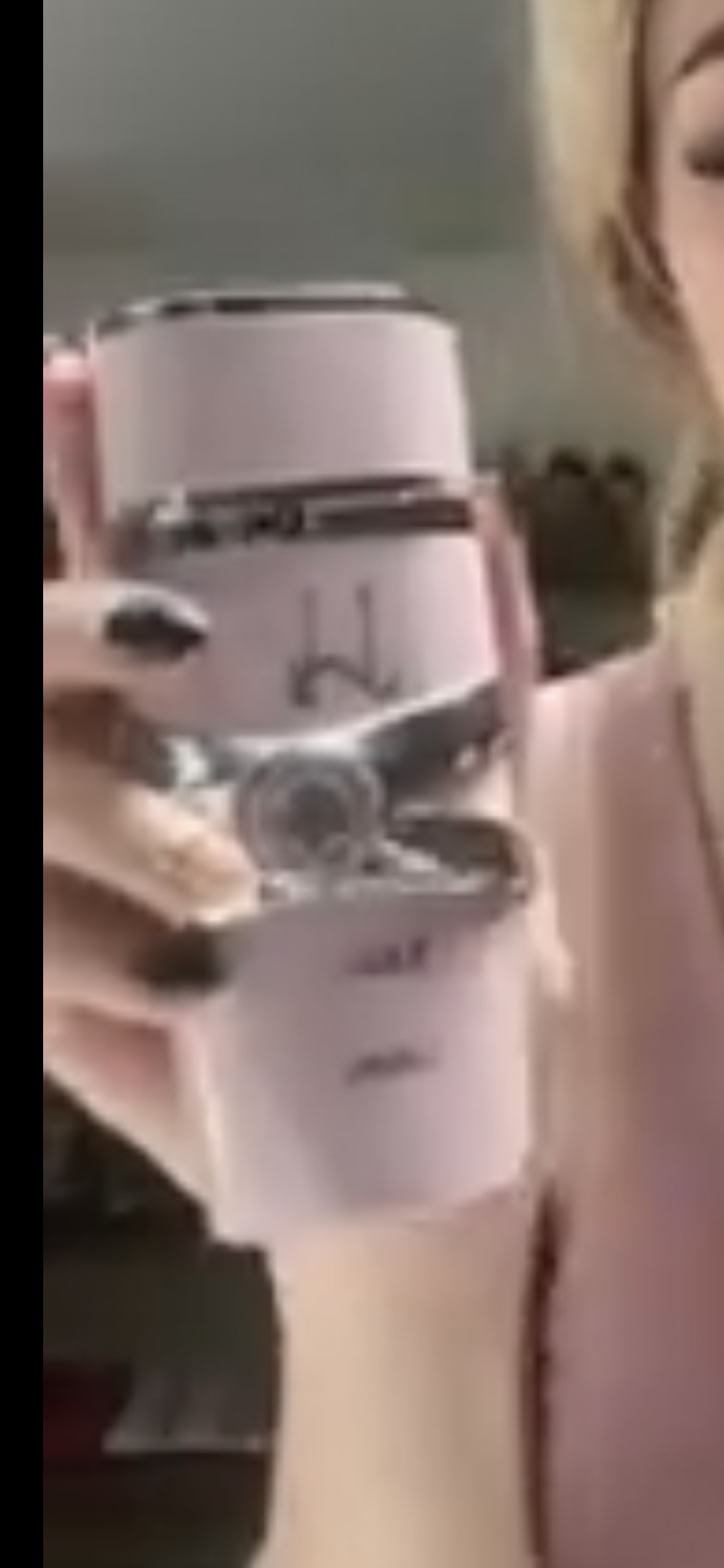 What perfume is this? I just have this photo of it but I don’t know the name or brand. Anyone know it?