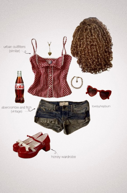 Among vintage coquette styles, which outfit do you find the most beautiful and visually appealing?