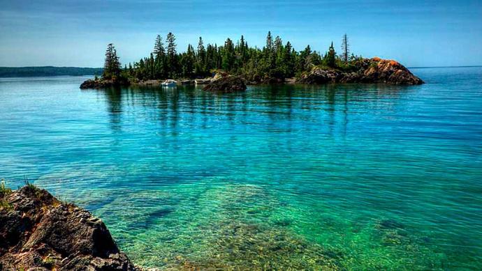 Tourists and locals, what's your favorite Great Lake?