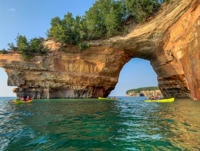 Tourists and locals, what's your favorite Great Lake?