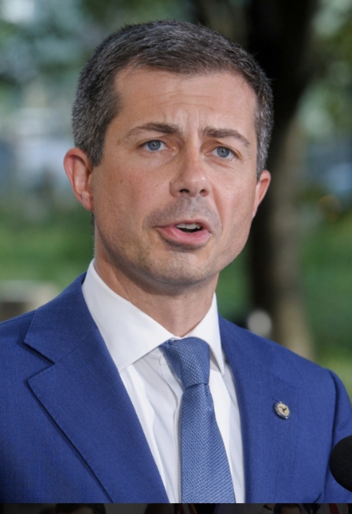 Which do you consider to be more masculine? Pete Buttigieg or Vice President JD Vance?