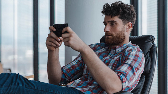 If you’re texting multiple people at once, are you always interested in one more than the others?