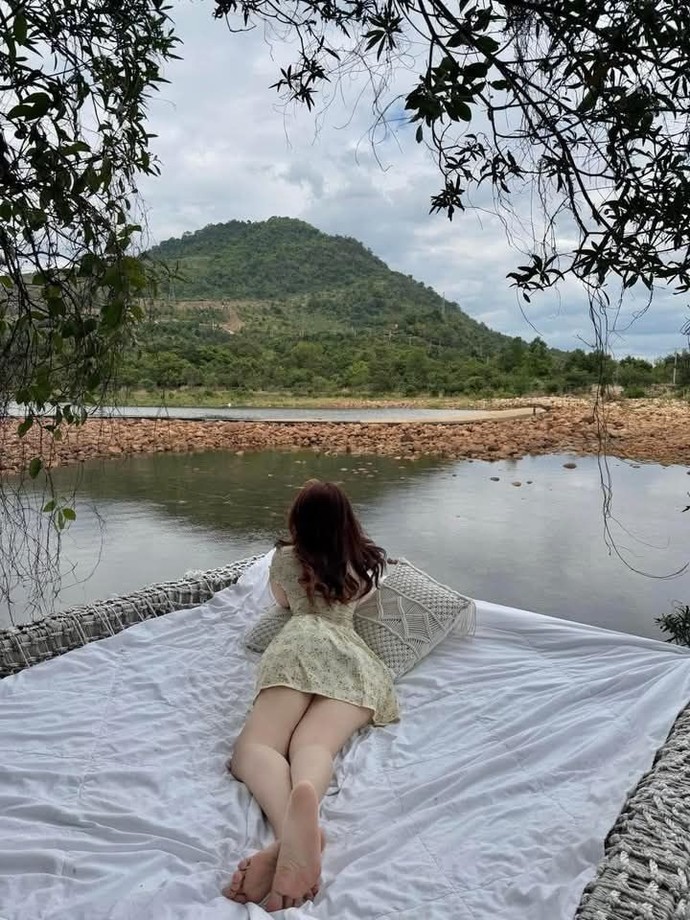 What is something you would love even if your eyes were closed?