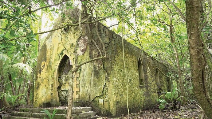 What are your thoughts on Britain surrendering control of the Chagos Islands to Mauritius?