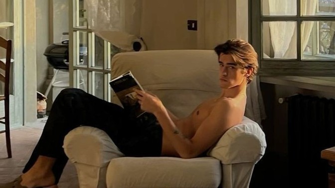 Do women like men who love reading books?