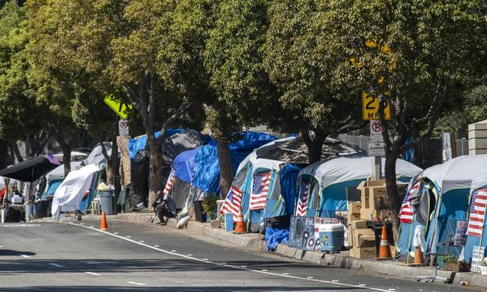 Why are red states so poor and ugly?